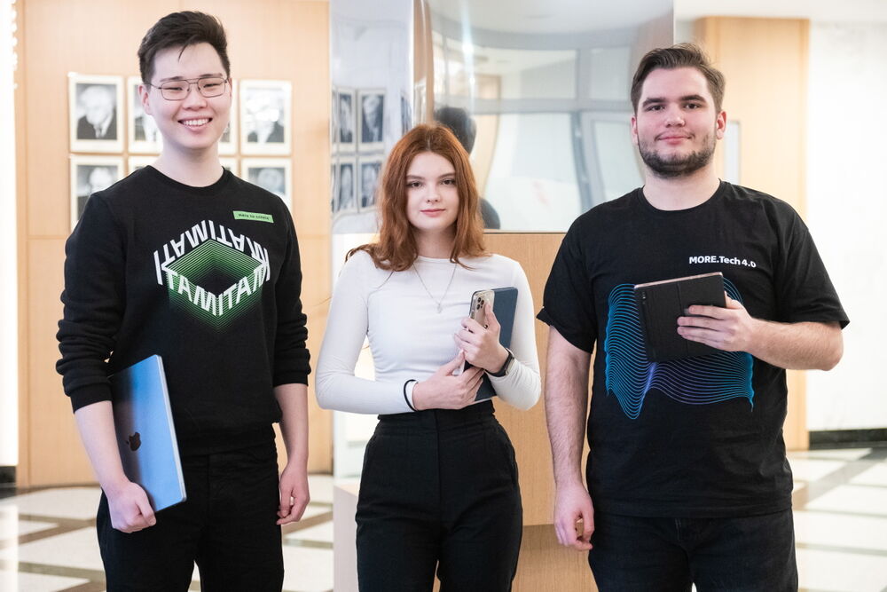 Фотография участников Хакатон-клуба