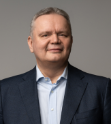 Сергей Емельченков