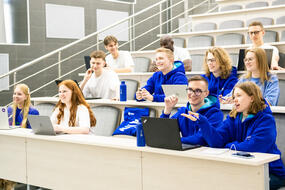 Студенты НИТУ МИСИС в лектории